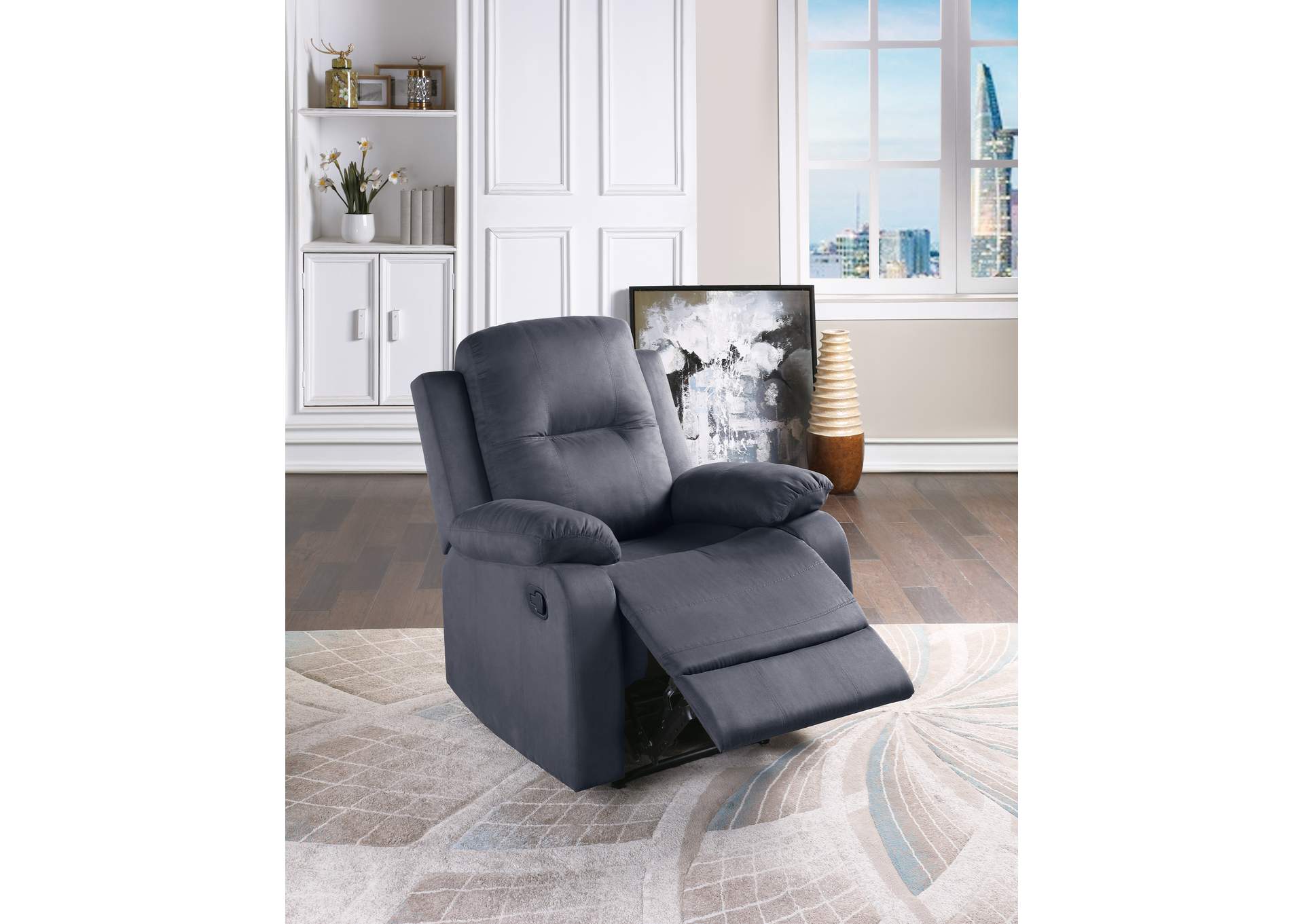 Recliner image 1