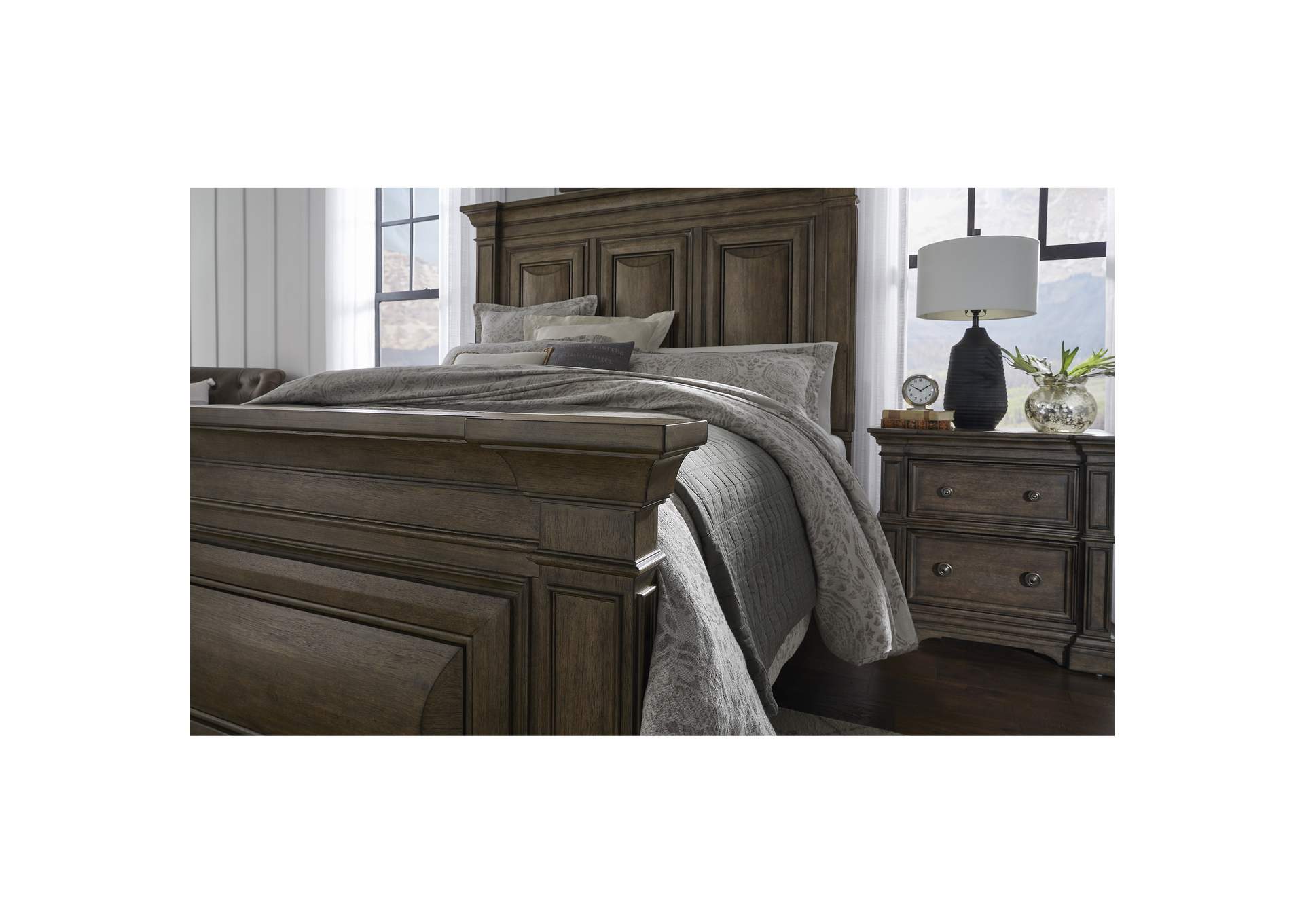 Woodbury Queen Panel Bed in Cowboy Boots Brown image 9