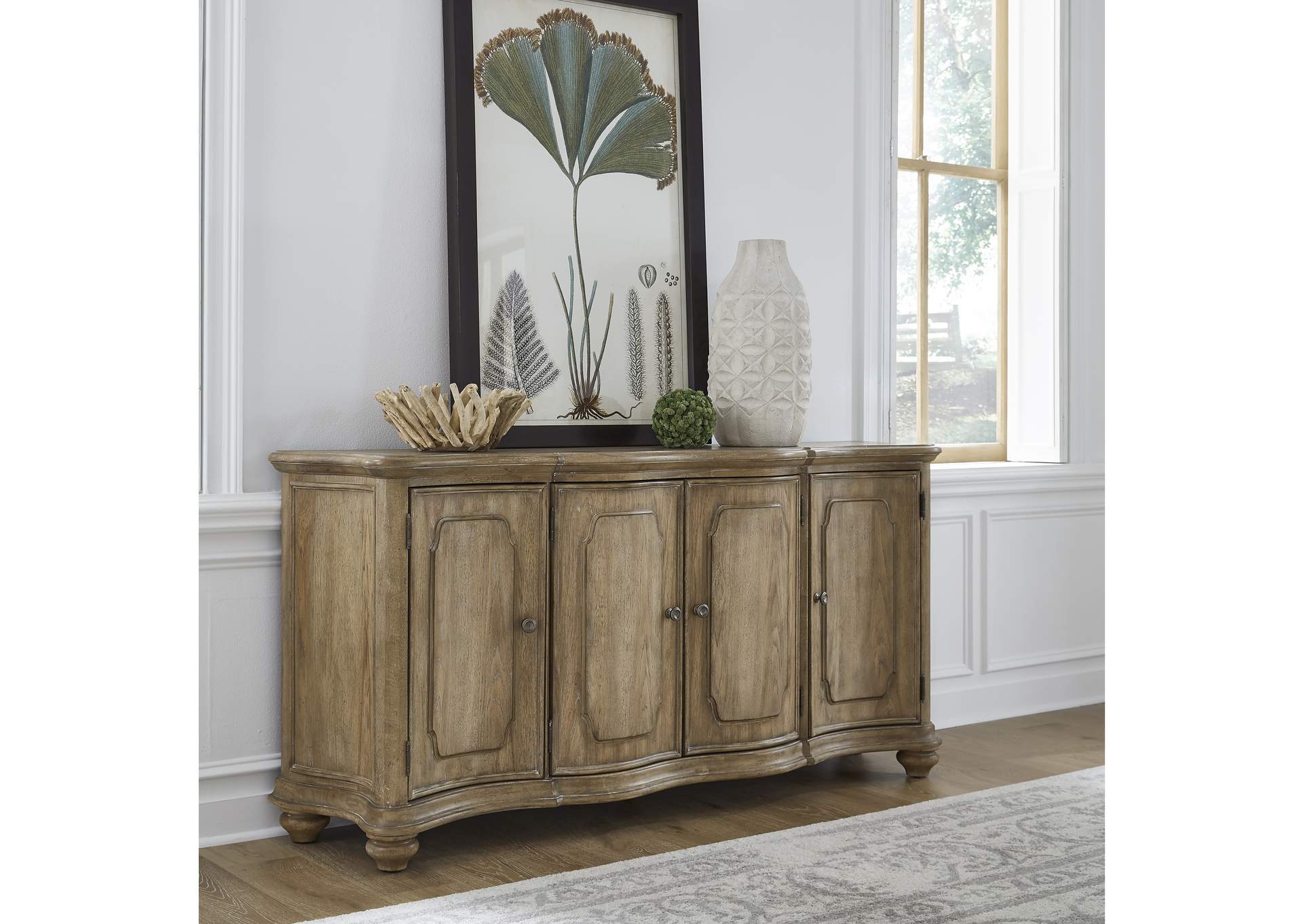 Weston Hills 4 Door Buffet image 9
