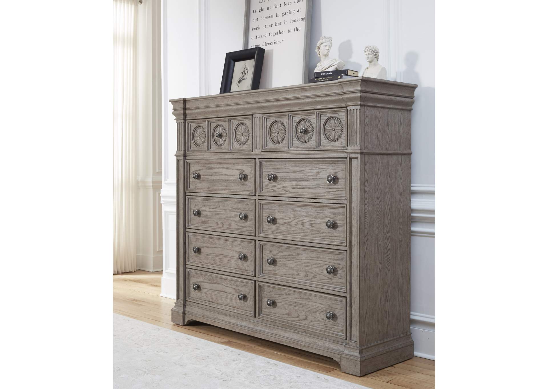 Kingsbury 10 Drawer Master Chest image 7
