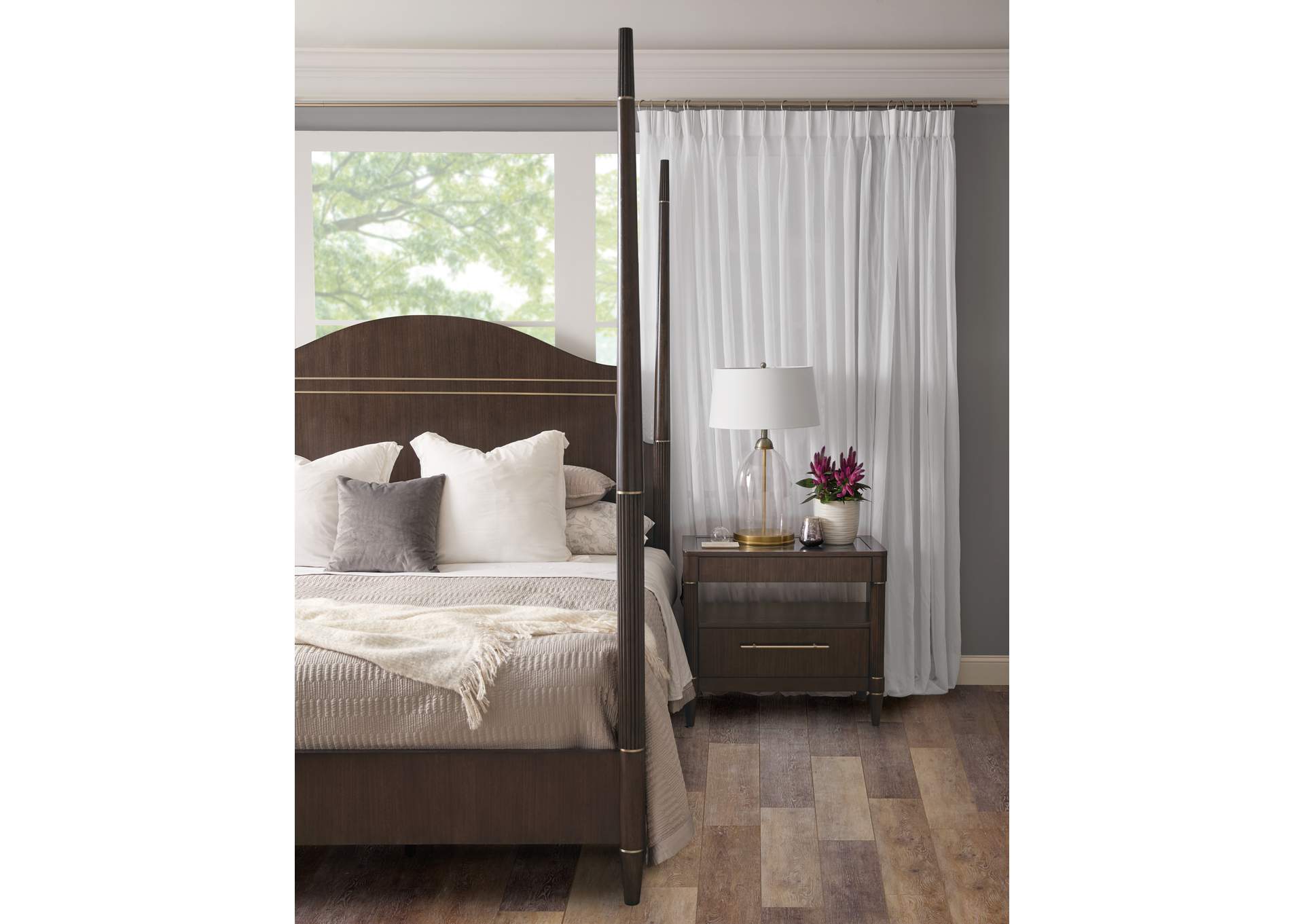 Asher Park King Poster Bed image 10
