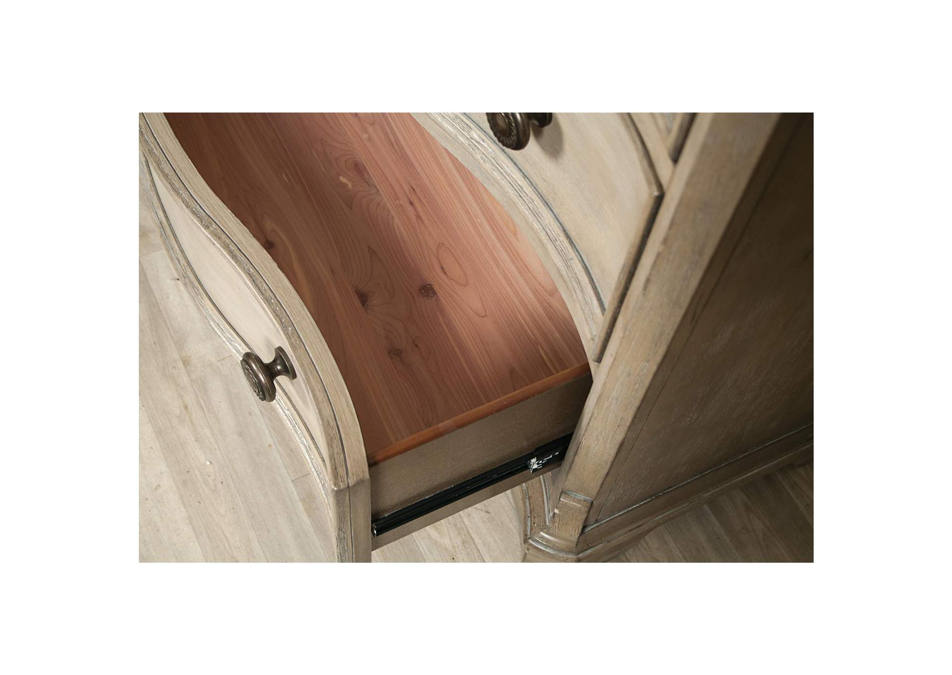 Corinne 5 - Drawer Chest image 7