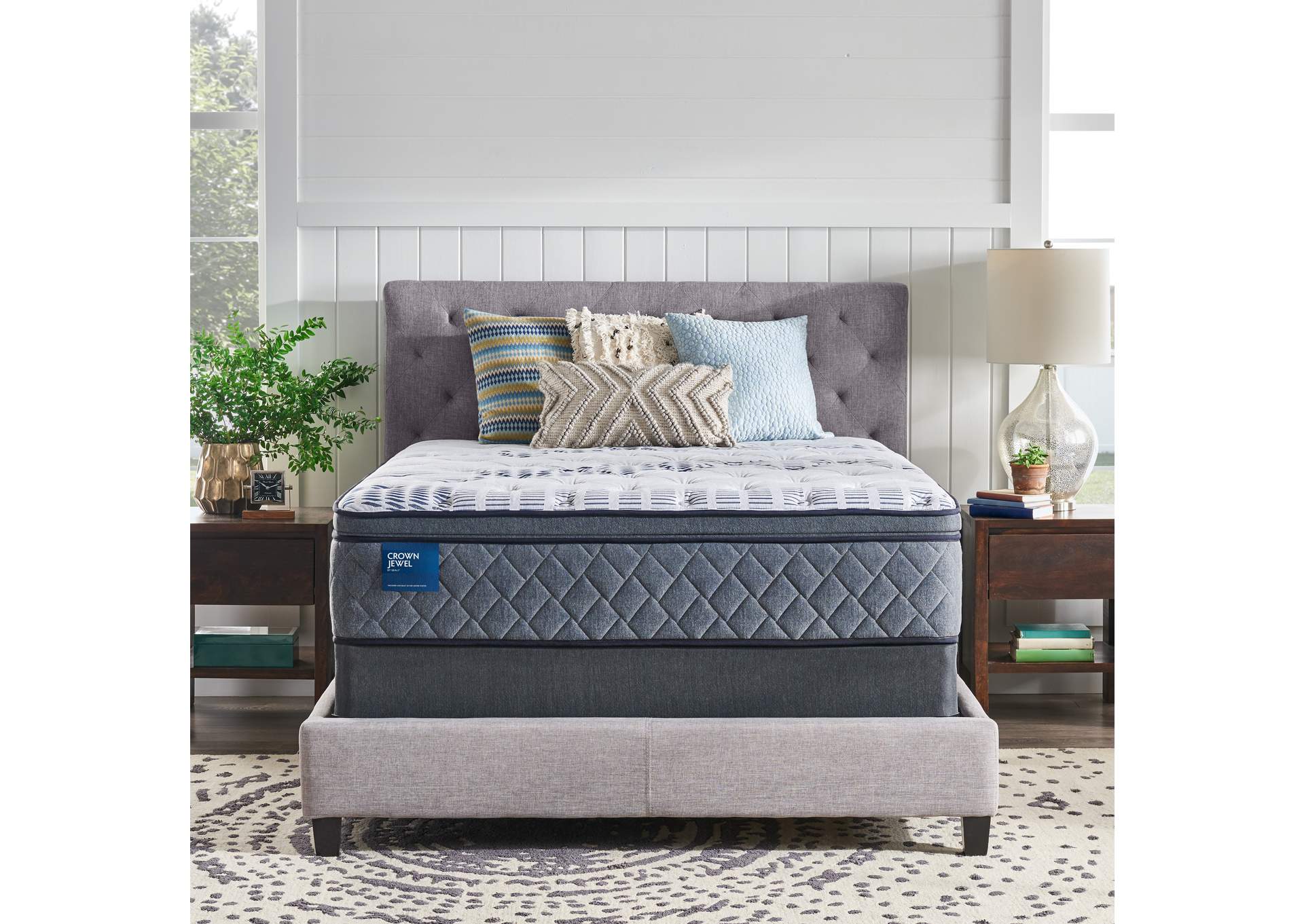 Roseway Queen image 1