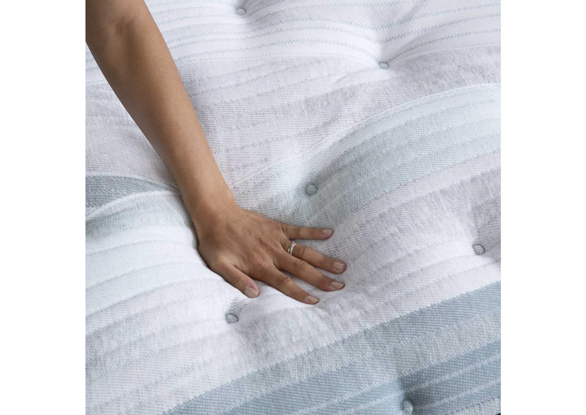 Harmony Lux Anchor Island 15