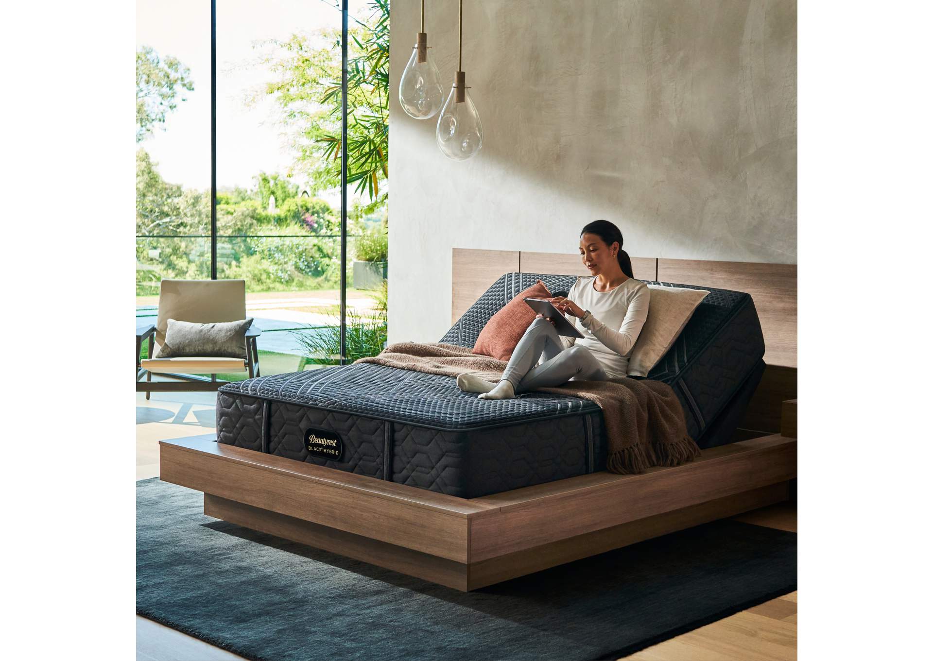 Beautyrest Black® Series One  13 Inch Hybrid Medium Mattress - Full image 7