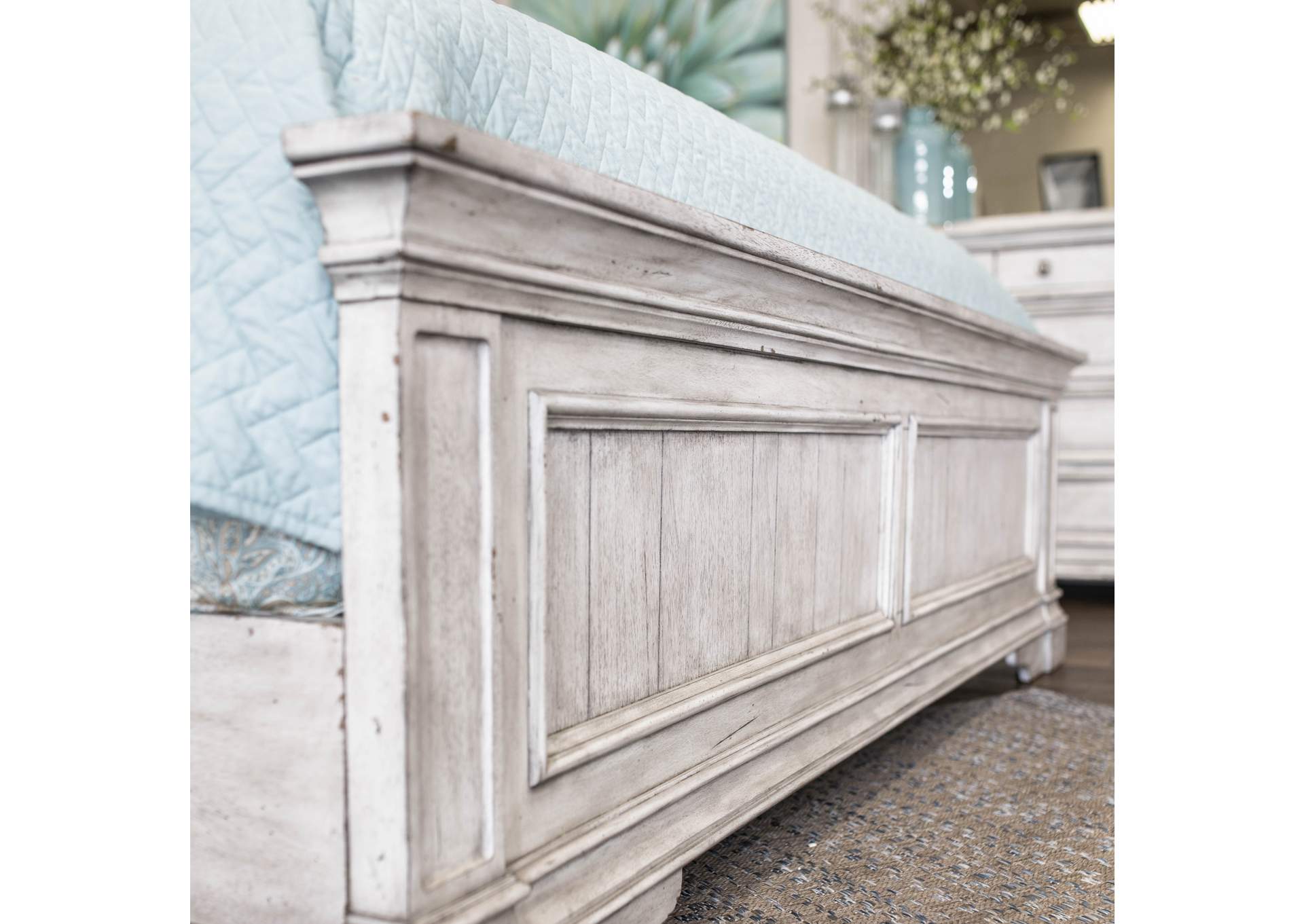 Highland Park King Bed Ivory image 6