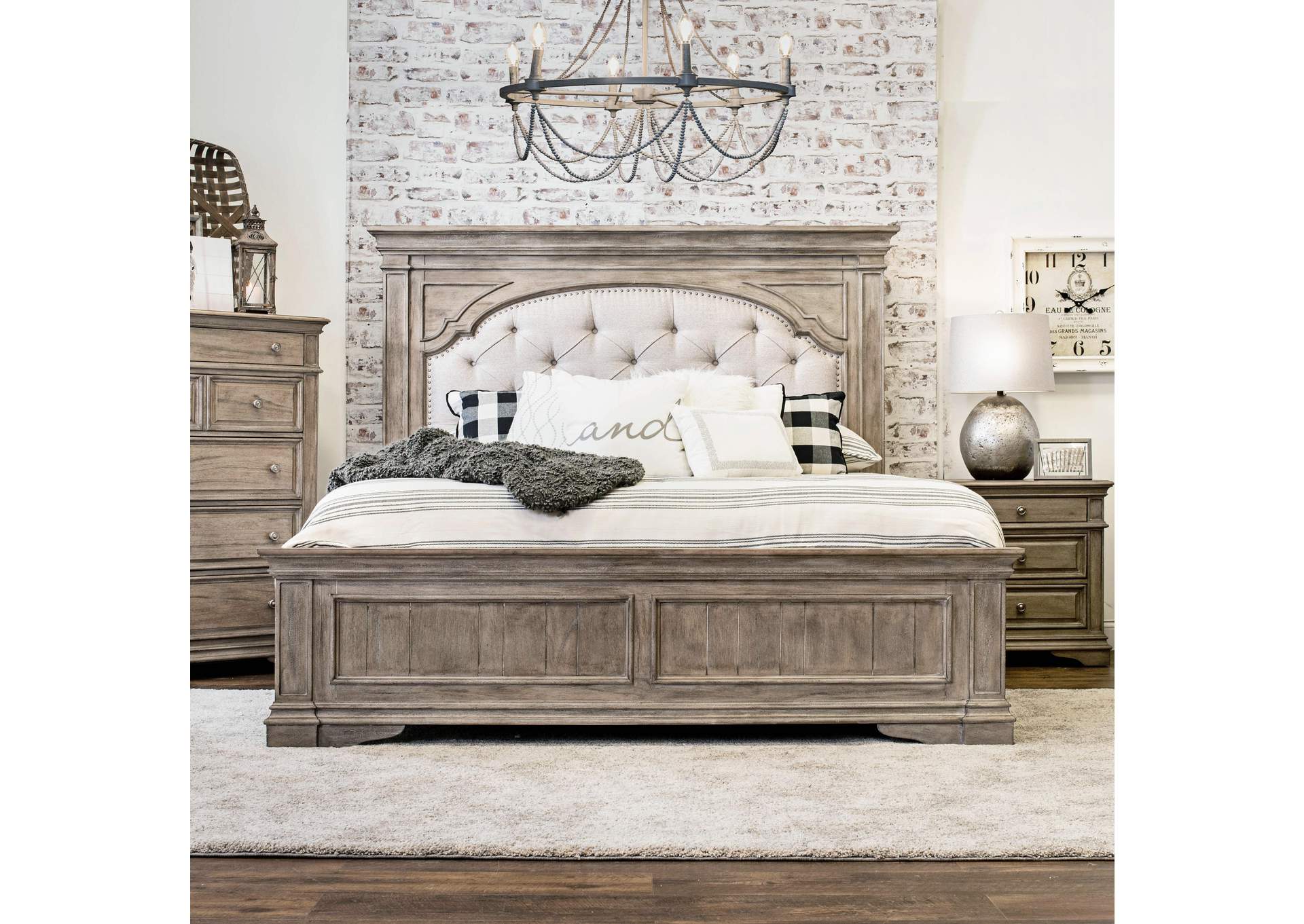 Highland Park King Bed Driftwood image 4