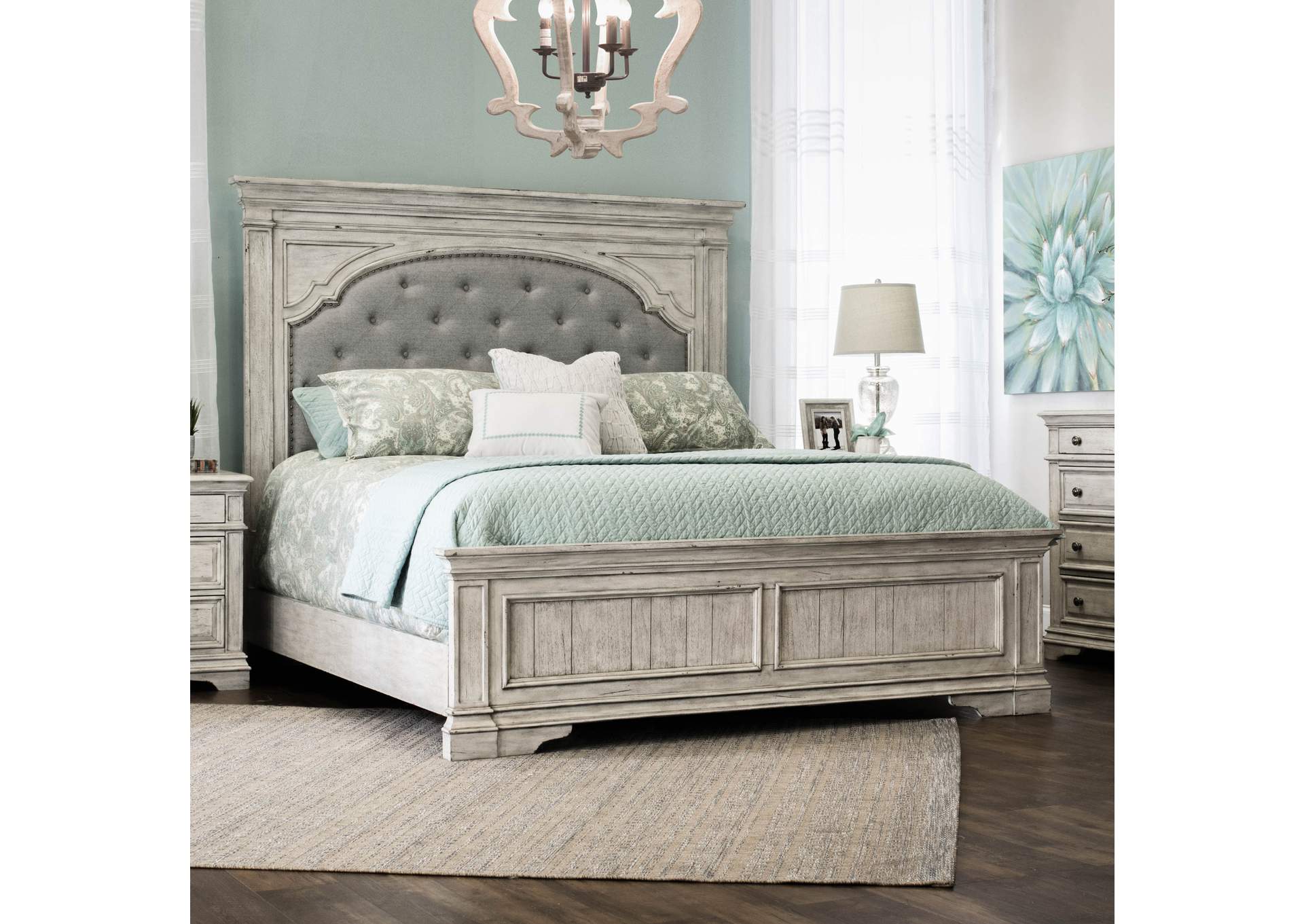 Highland Park King Bed Ivory image 2
