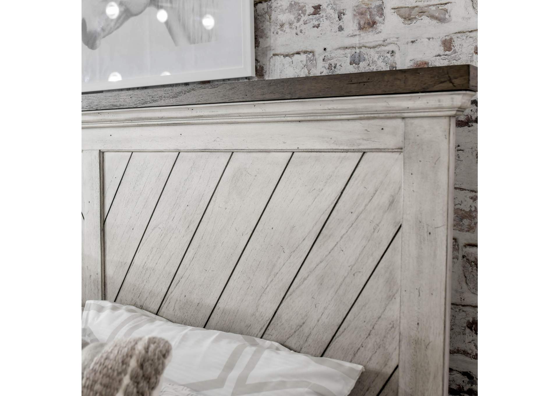 Bear Creek Queen Bed image 8