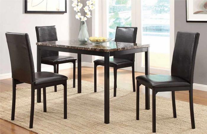 Table & 4 Chairs image 1