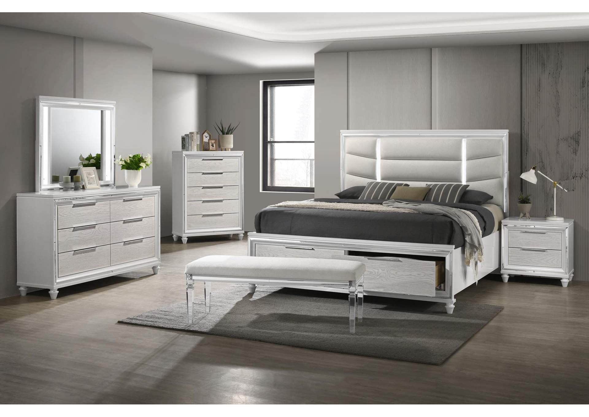 Queen 5 Piece Bedroom Set With Dresser, Mirror, Chest, and Nightstand image 1