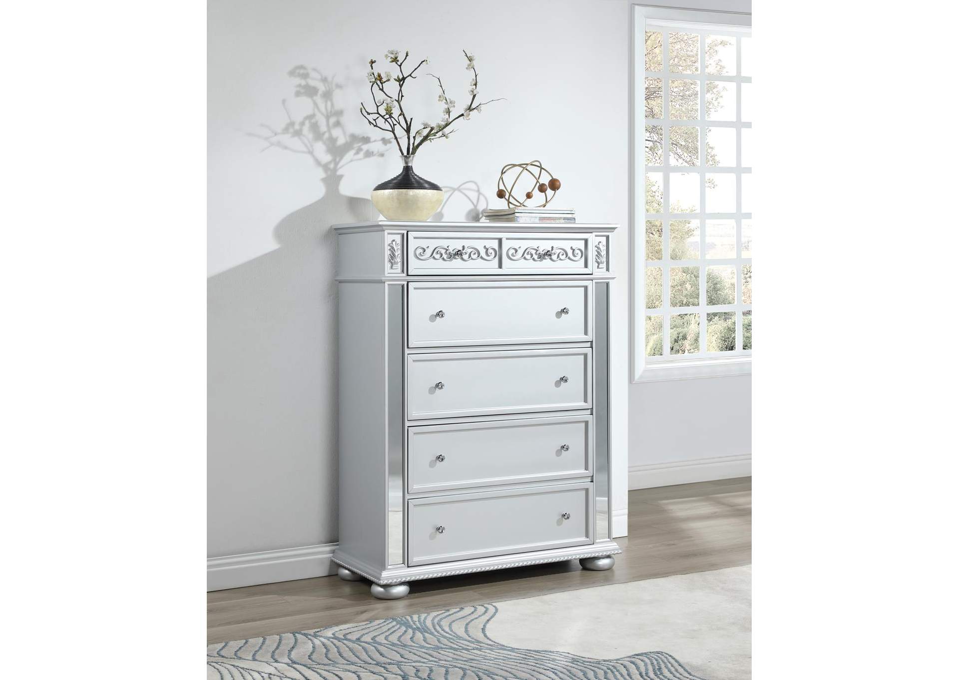 Gray Chest image 1