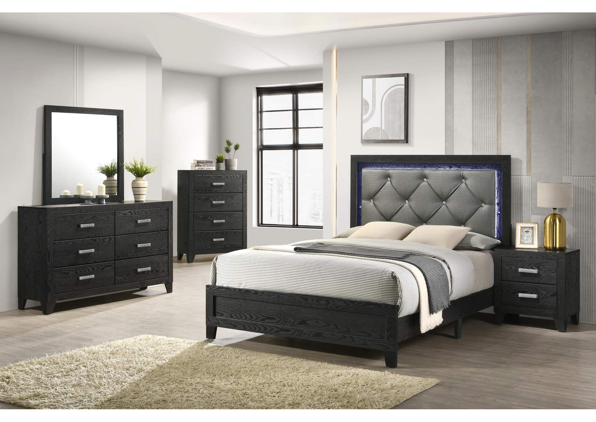 Queen 3 Piece Bedroom Set With Bed, Dresser, and Mirror image 1