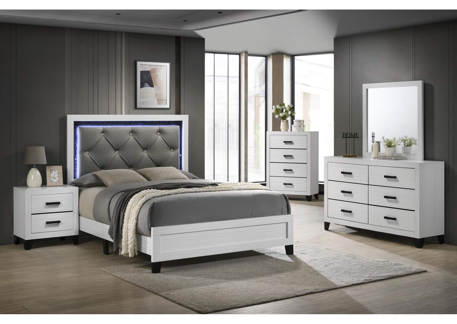 King 3 Piece Bedroom Set With Bed, Dresser, and Mirror image 1