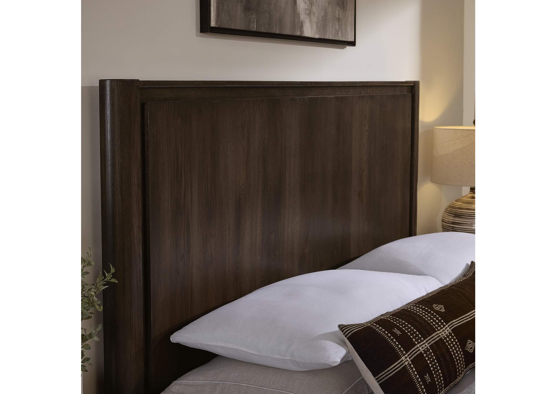 Lodge & Loft-Dark Oak King Radius Poster Bed image 5