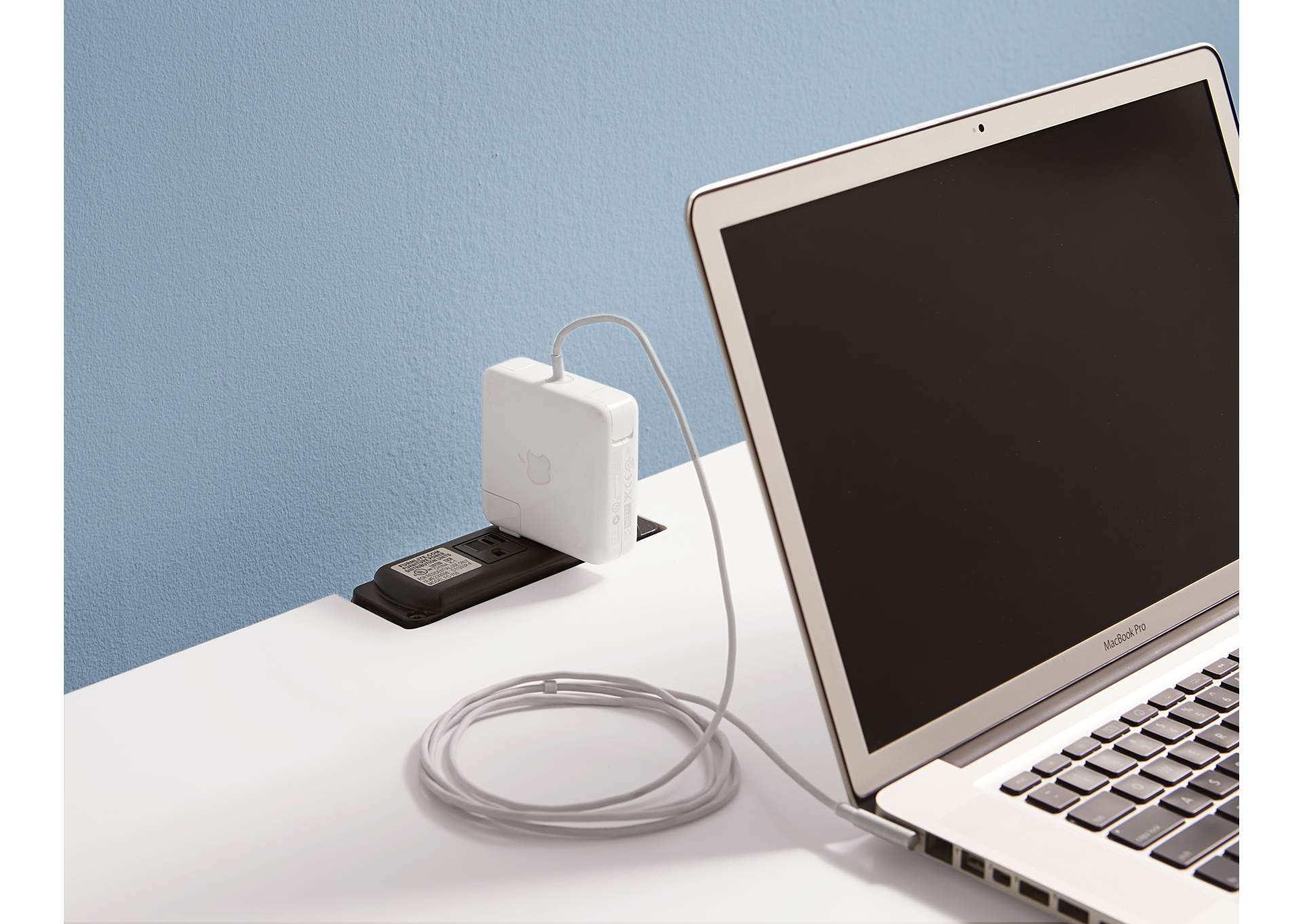 Bonanza - White Laptop/Tablet Desk - 2 Drawer