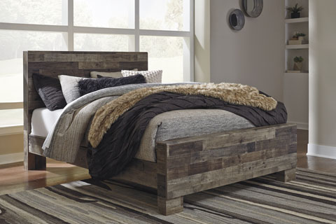 Derekson Queen Panel Bed image 1