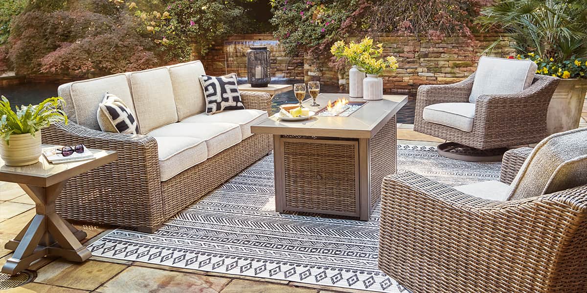 Shop Outdoor