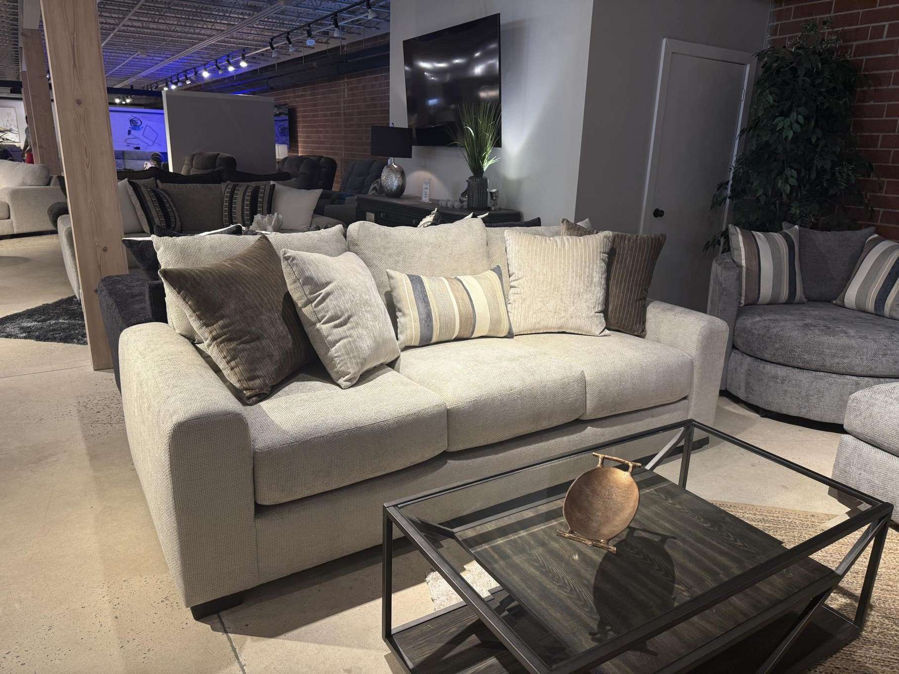 3030 Dahila Pebble loveseat image 1