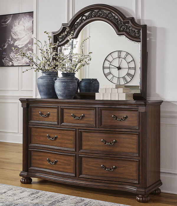 Lavinton Mirrored Dresser