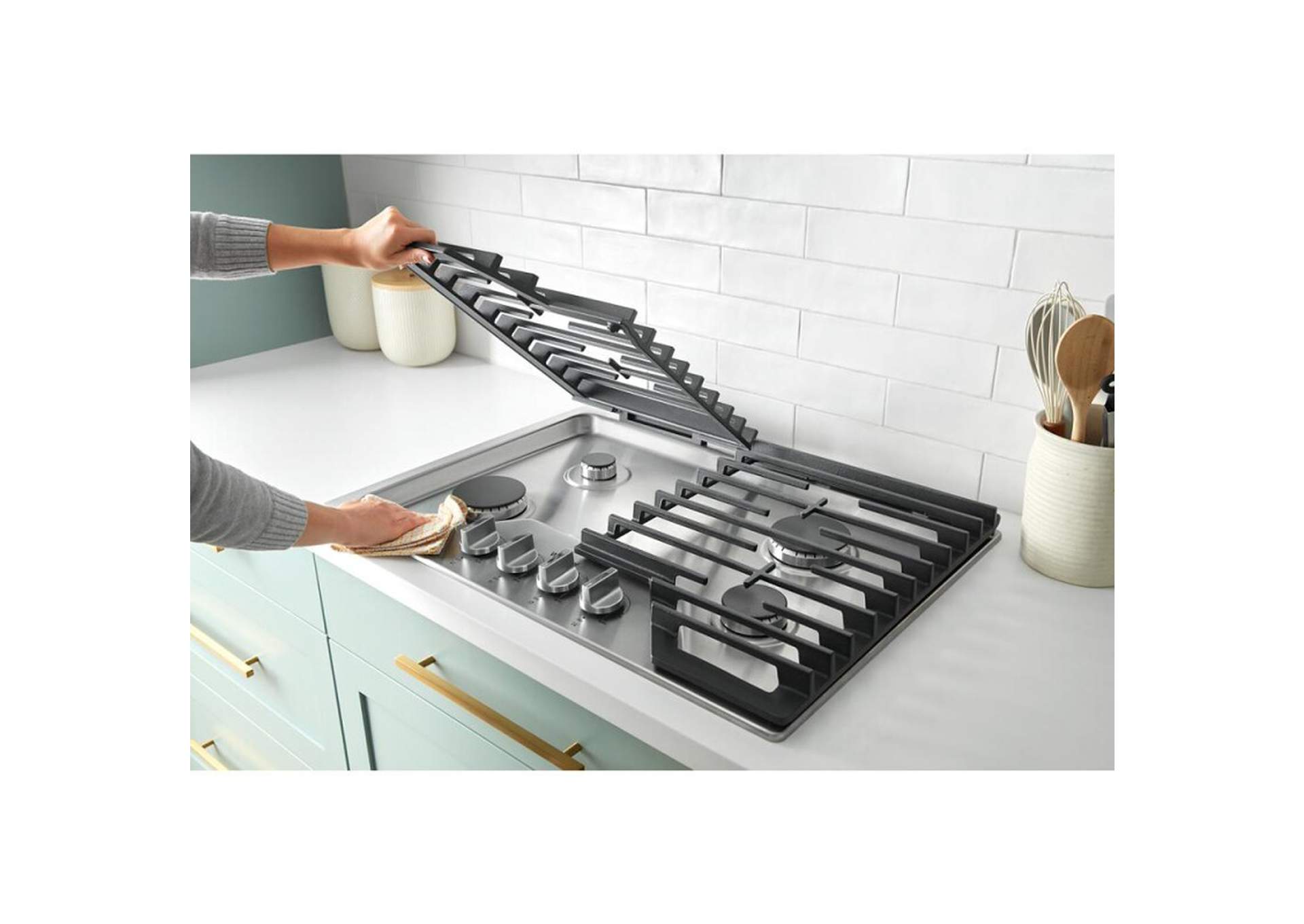 36-inch Gas Cooktop with Fifth Burner