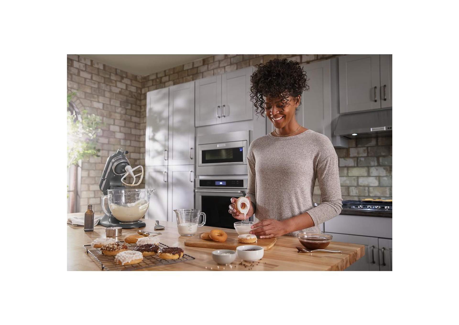 KitchenAid - 1000 Watt Built-In Low Profile Microwave with Standard Trim Kit - Stainless Steel