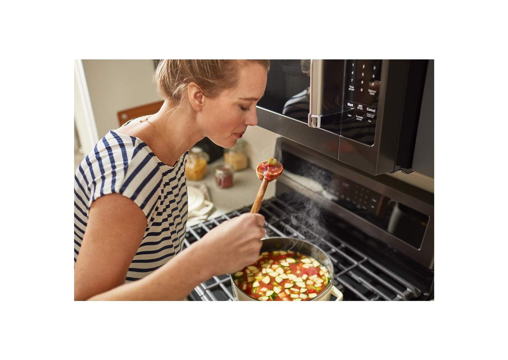 KitchenAid - 30-Inch 5-Burner Gas Convection Range - Black Stainless Steel with PrintShield™ Finish